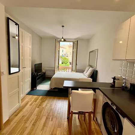 Apartment Charming 2 Min Walk From Monaco And Railway Station